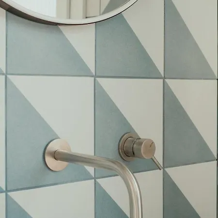 ベッド・アンド・ブレックファスト Methe 4*